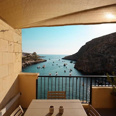 Seafront Duplex Penthouse With Terrace Overlooking Xlendi Bay Buitenkant foto
