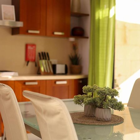 Seafront Duplex Penthouse With Terrace Overlooking Xlendi Bay Buitenkant foto