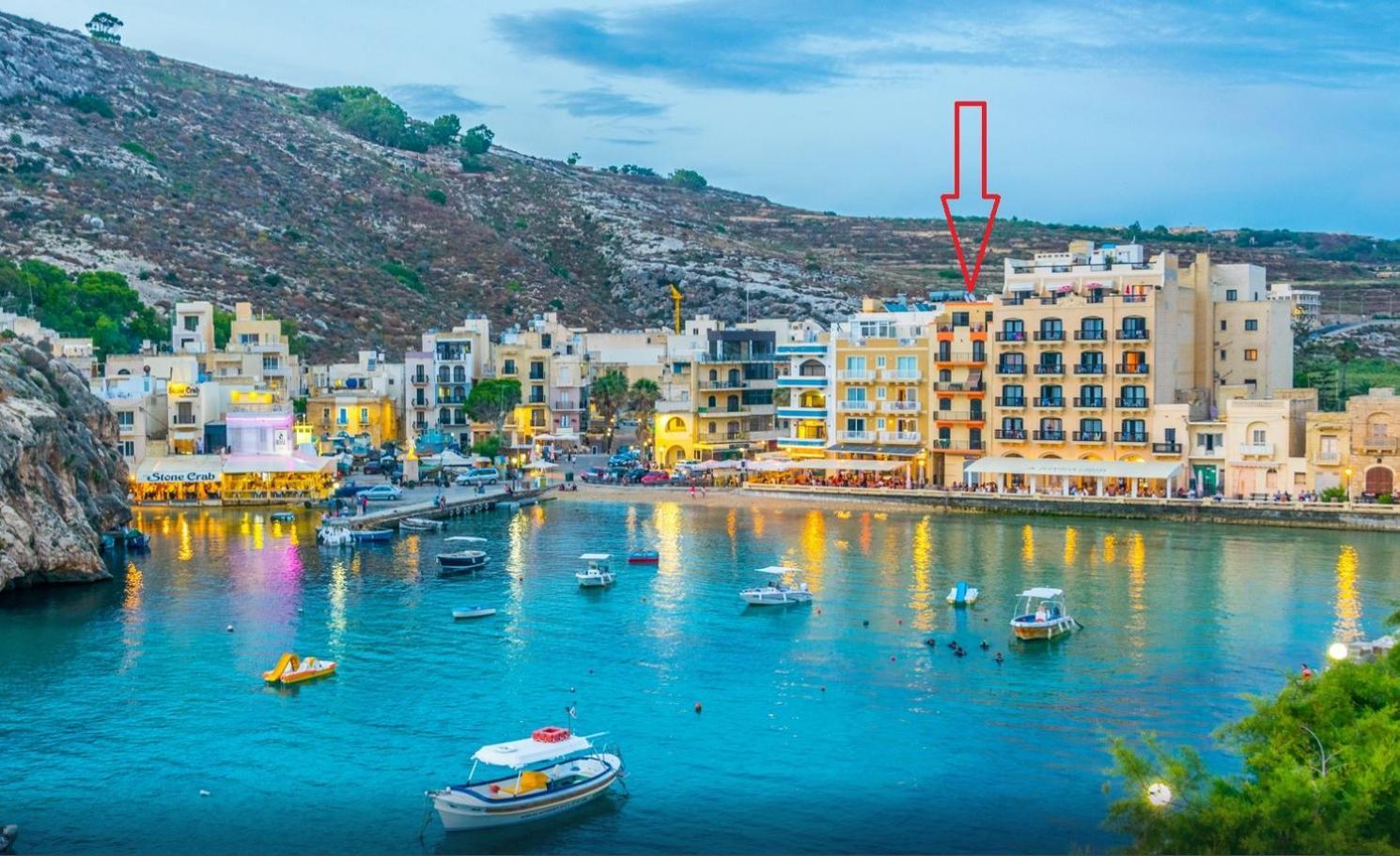 Seafront Duplex Penthouse With Terrace Overlooking Xlendi Bay Buitenkant foto